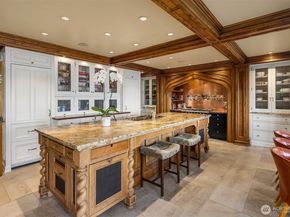 530 36th Avenue E, Seattle WA 98112