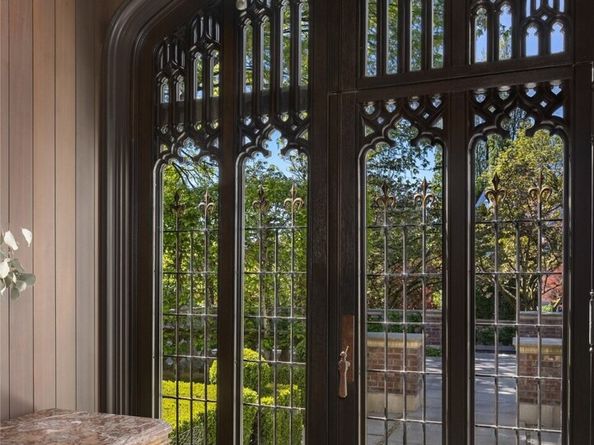 530 36th Avenue E, Seattle WA 98112