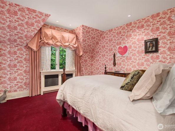 530 36th Avenue E, Seattle WA 98112