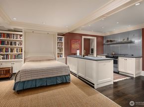 530 36th Avenue E, Seattle WA 98112