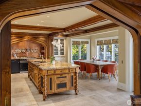 530 36th Avenue E, Seattle WA 98112