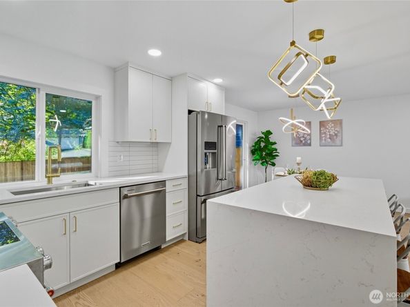 9419 NE 126th Place, Kirkland WA 98034