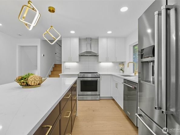 9419 NE 126th Place, Kirkland WA 98034