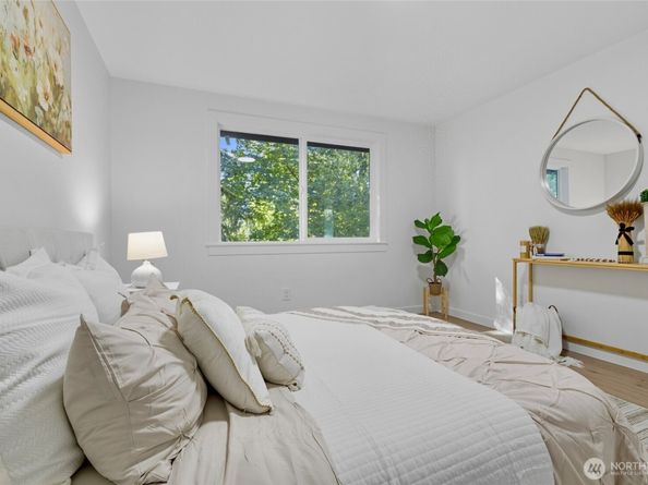 9419 NE 126th Place, Kirkland WA 98034