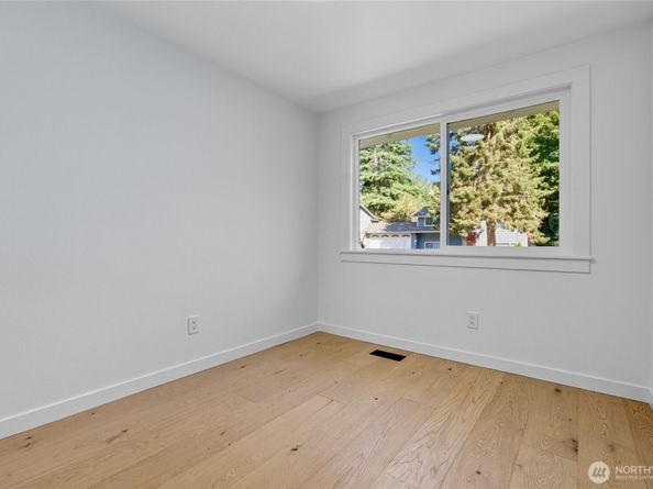 9419 NE 126th Place, Kirkland WA 98034