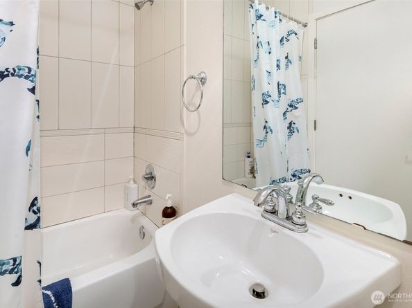 1610 Belmont Avenue 211, Seattle WA 98122