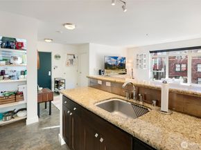 1610 Belmont Avenue 211, Seattle WA 98122