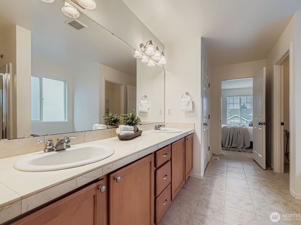 20402 124th Avenue NE 63, Bothell WA 98011
