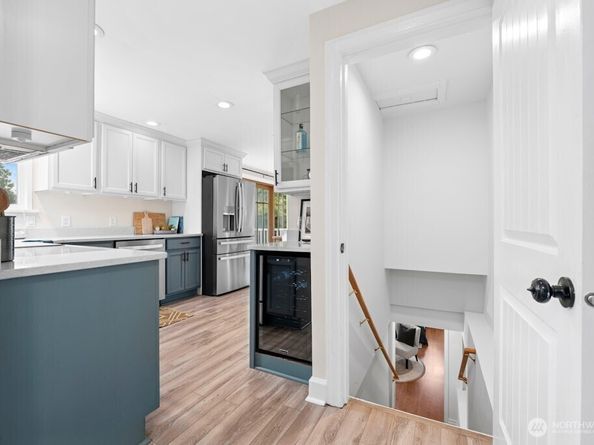 4431 SW Kenyon Place, Seattle WA 98136