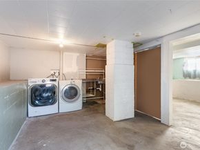 2202 NE 9th Place, Renton WA 98056