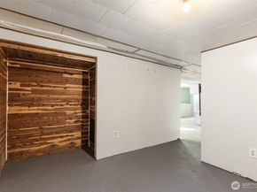2202 NE 9th Place, Renton WA 98056