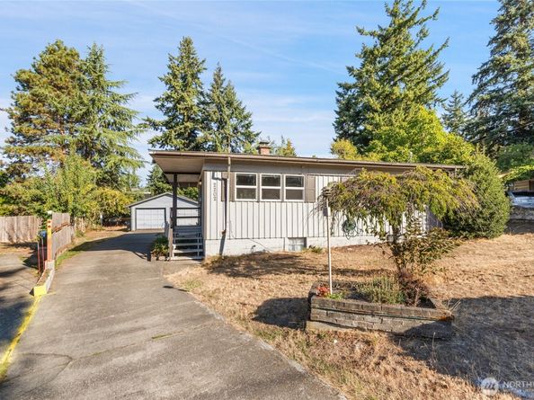 2202 NE 9th Place, Renton WA 98056