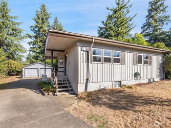 2202 NE 9th Place