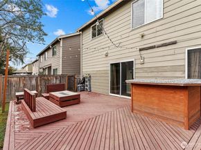 1434 32nd Street NE, Auburn WA 98002
