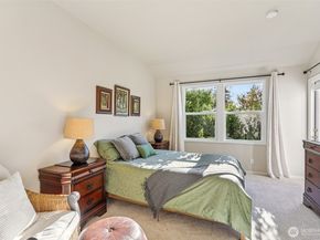 4222 221st Place SE 1081, Issaquah WA 98029