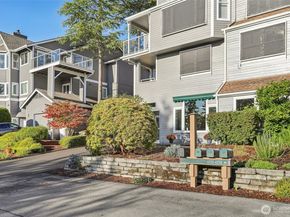 4222 221st Place SE 1081, Issaquah WA 98029