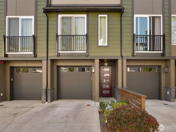 18521 1st Avenue NE B, Shoreline WA 98155