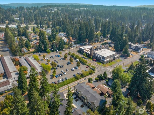 18521 1st Avenue NE B, Shoreline WA 98155