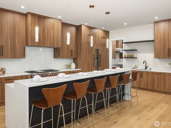 1630 104th Avenue SE, Bellevue WA 98004