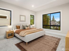 1630 104th Avenue SE, Bellevue WA 98004