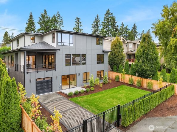 1630 104th Avenue SE, Bellevue WA 98004