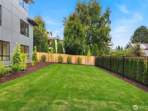 1630 104th Avenue SE, Bellevue WA 98004