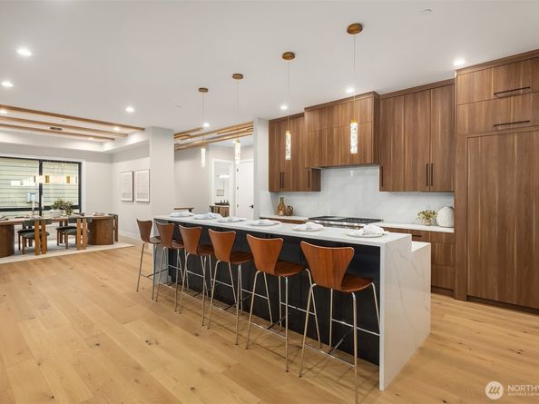 1630 104th Avenue SE, Bellevue WA 98004