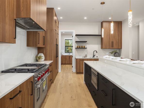 1630 104th Avenue SE, Bellevue WA 98004