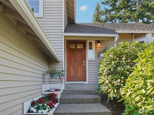 2229 Ilwaco Avenue NE, Renton WA 98059