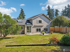 2229 Ilwaco Avenue NE, Renton WA 98059