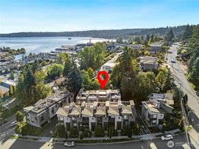 18107 65th Avenue NE 102, Kenmore WA 98028