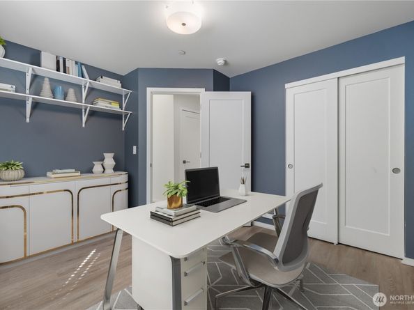 18107 65th Avenue NE 102, Kenmore WA 98028