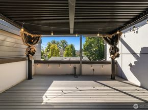 18107 65th Avenue NE 102, Kenmore WA 98028