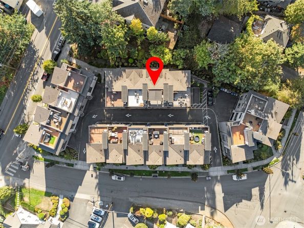 18107 65th Avenue NE 102, Kenmore WA 98028
