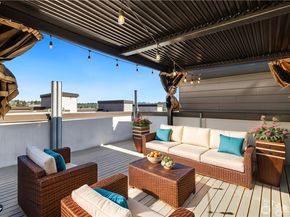 18107 65th Avenue NE 102, Kenmore WA 98028