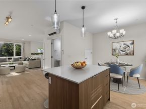 18107 65th Avenue NE 102, Kenmore WA 98028