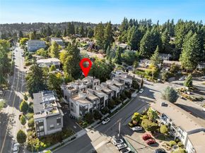 18107 65th Avenue NE 102, Kenmore WA 98028