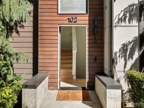 18107 65th Avenue NE 102, Kenmore WA 98028