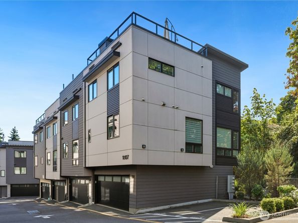 18107 65th Avenue NE 102, Kenmore WA 98028