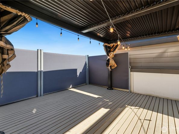 18107 65th Avenue NE 102, Kenmore WA 98028