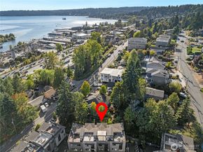 18107 65th Avenue NE 102, Kenmore WA 98028