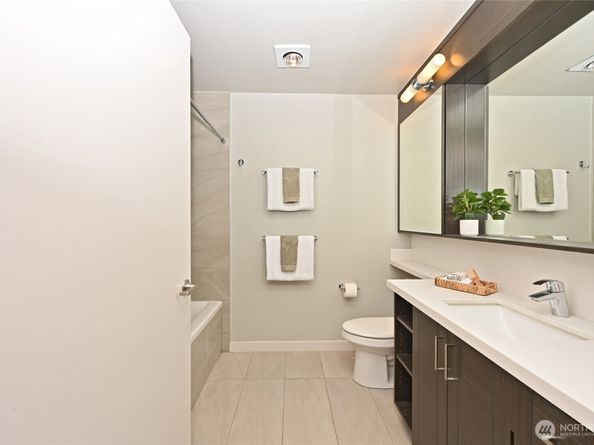 1760 NW 56th Street 601, Seattle WA 98107