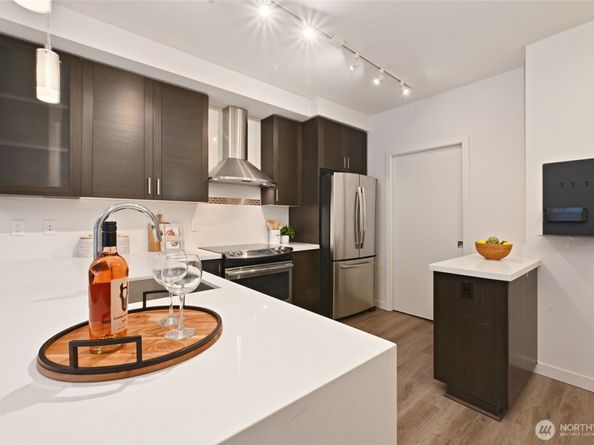 1760 NW 56th Street 601, Seattle WA 98107