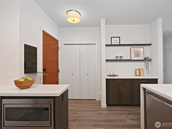 1760 NW 56th Street 601, Seattle WA 98107