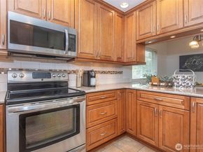21028 36th Place W, Lynnwood WA 98036