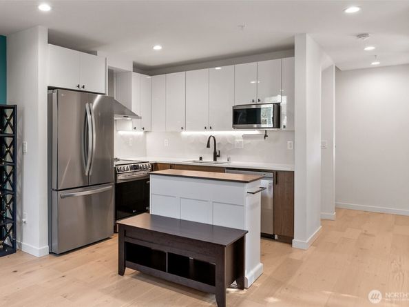4011 Corliss Avenue N 3, Seattle WA 98103