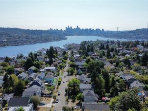 4011 Corliss Avenue N 3, Seattle WA 98103