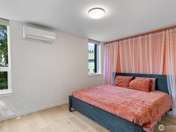 4011 Corliss Avenue N 3, Seattle WA 98103