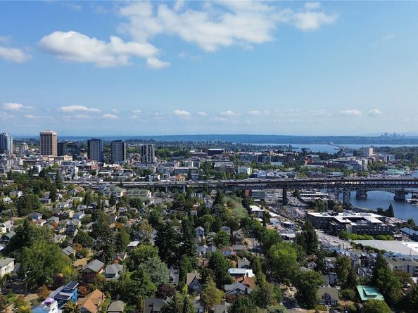 4011 Corliss Avenue N 3, Seattle WA 98103