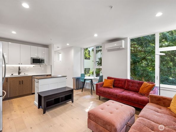 4011 Corliss Avenue N 3, Seattle WA 98103